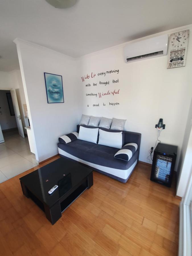 Apartment Novalja 4+2 エクステリア 写真