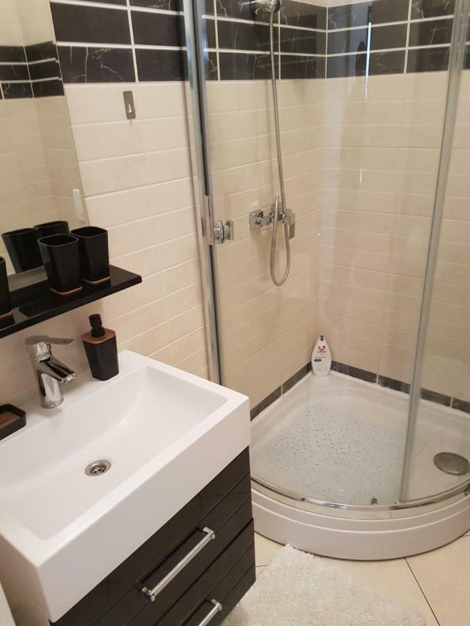 Apartment Novalja 4+2 エクステリア 写真
