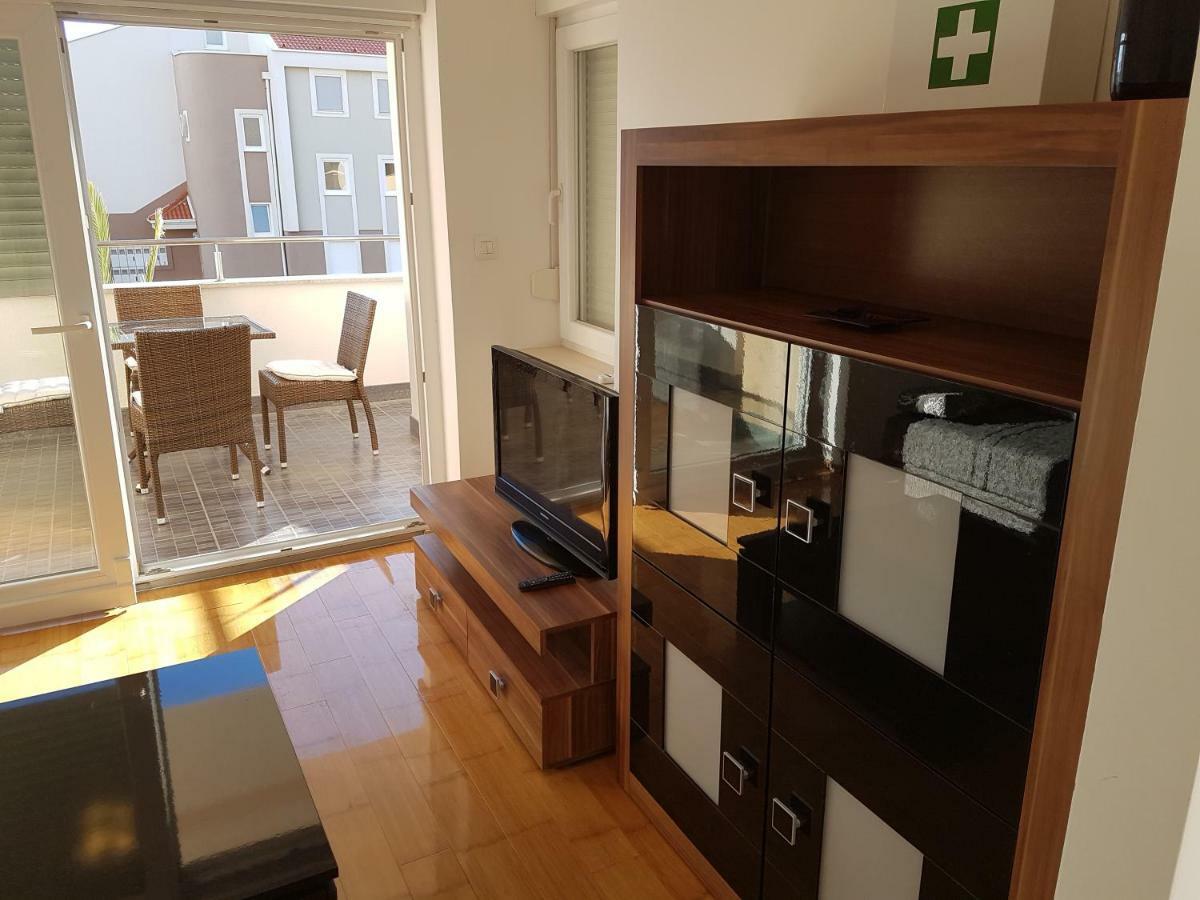 Apartment Novalja 4+2 エクステリア 写真